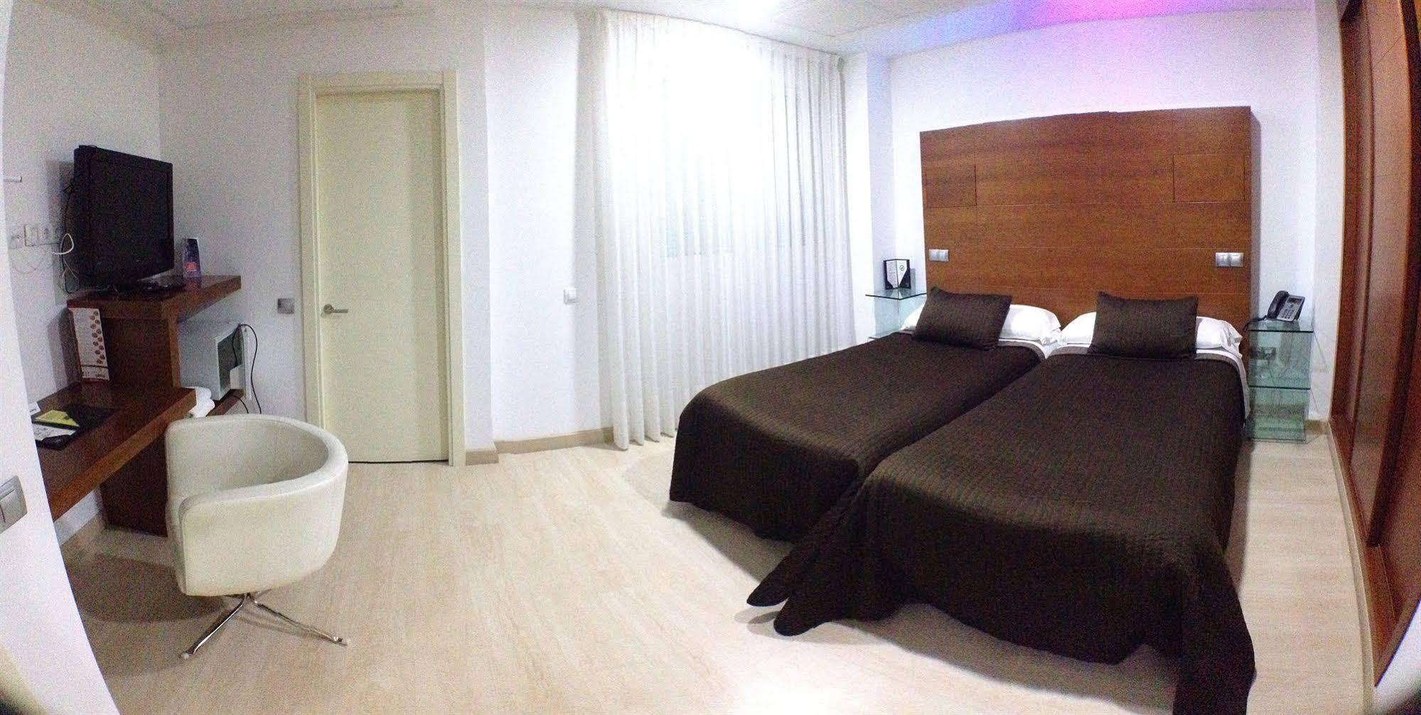 Nap Oviedo Otel Dış mekan fotoğraf