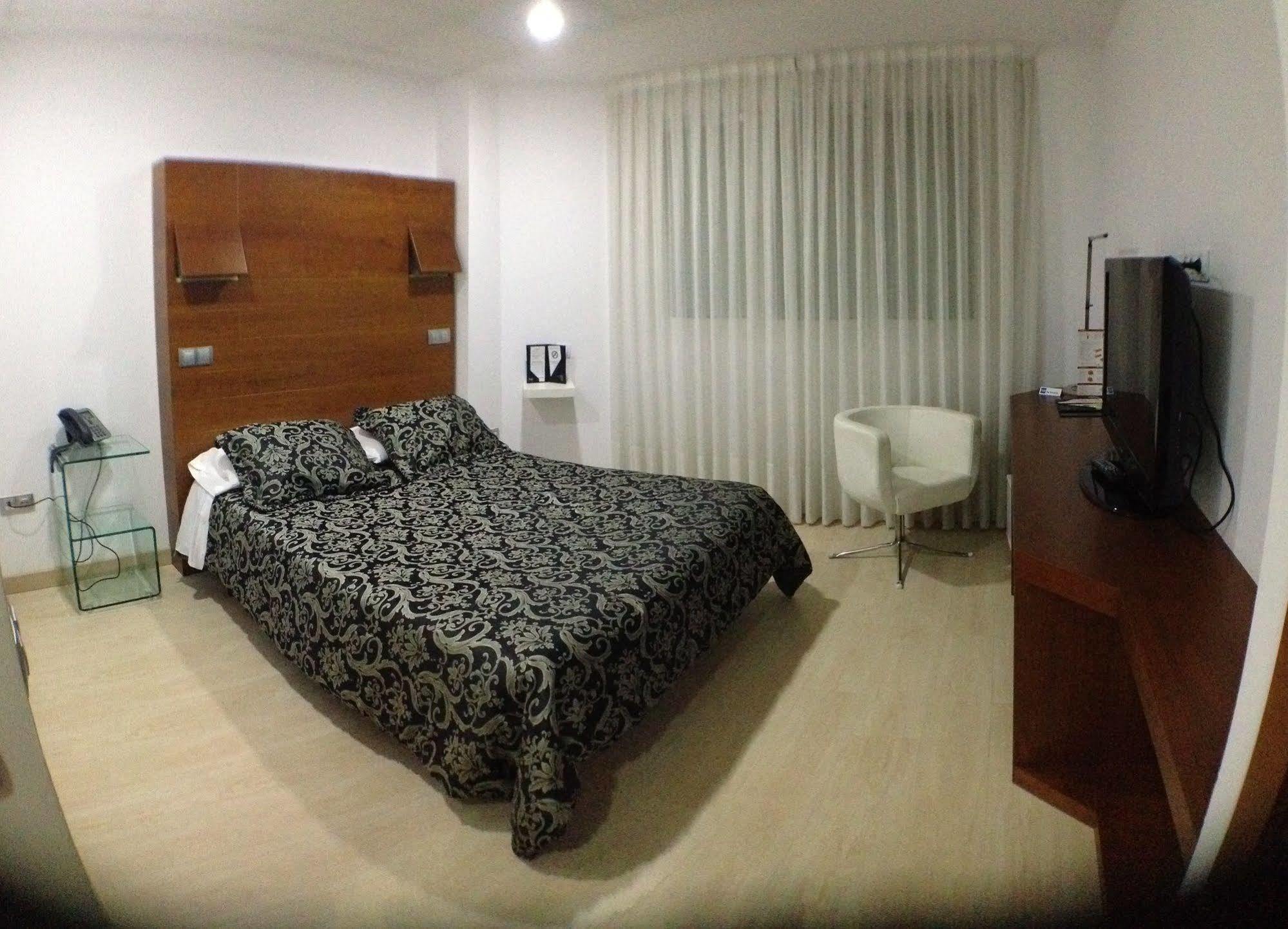 Nap Oviedo Otel Dış mekan fotoğraf